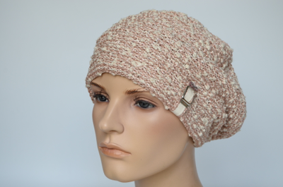 Розовый берет весна осень