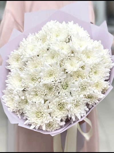 Букет из 11 кустовых белых хризантем