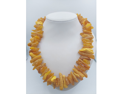 Лечебные бусы из крупного белого янтаря