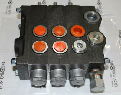 Распределитель ДВ 1792 РХ 346 4БнСС3 12972 00.00.00