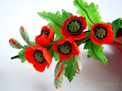 Зажим для волос "Букетик маков". Цветы из полимерной глины.