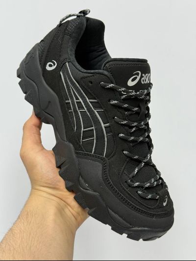 Asics Gel-Pickax Triple Black