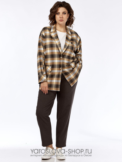 Женский брючный костюм с пиджаком рубашечного типа