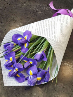 Букет из 9 ирисов