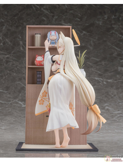 Фигурка 1/7 Куваками Кахо (Kuwakami Kaho Memorial Lobby Ver.)