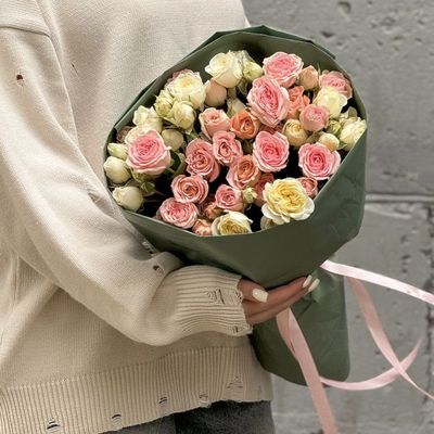 Розовый куст