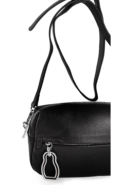 (АРТИКУЛ: 8399/0/81) СУМКА ЖЕНСКАЯ, МАЛЕНЬКАЯ, НАТУРАЛЬНАЯ КОЖА, ЧЕРНАЯ, С НАРУЖНЫМИ КАРМАНАМИ, С ПЛЕЧЕВЫМ РЕМНЕМ