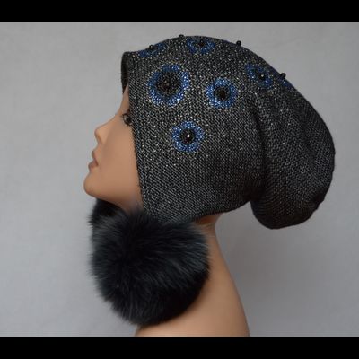 Женская шапка ушанка с украшениями стразами и помпонами фото итальянских шапок Визио