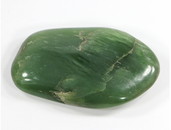 Нефрит, галтовка, Россия, Бурятия (57*34*11 мм, 43 г) №28266
