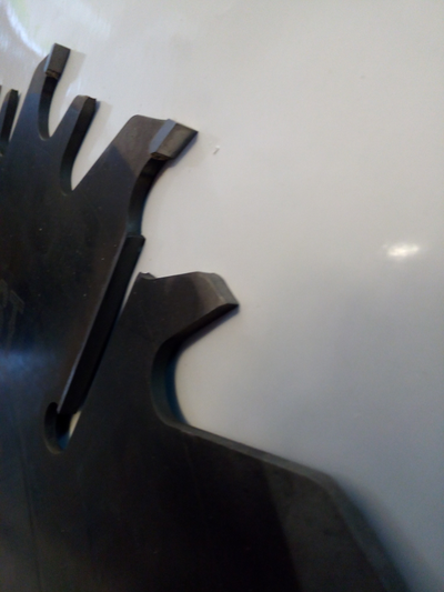 Пилы дисковые 600*50*24z+24+6 (3,8/6,0)WST с твердосплавными напайками и подрезными ножами