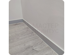 Плинтус ХДФ Dollken Cubu Flex Life 100мм Х 2,5 м 1012/1202 Серый в интерьер 2