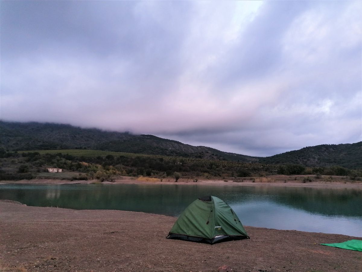 Походы по Крыму - пеший поход через горы к морю, озеро Хун