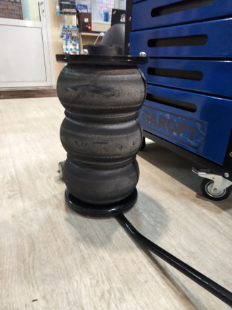 GTPD-4 Garopt Домкрат подкатной пневматический 4т