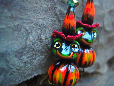 "Колыбельная с острова Кваковки", волшебные серьги с лягушками, тыковками и хрустальными бусинами