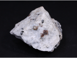 Циркон (кристаллы в породе), Россия, Южный Урал, Вишневые горы (53*37*37 мм, 77 г) №17782