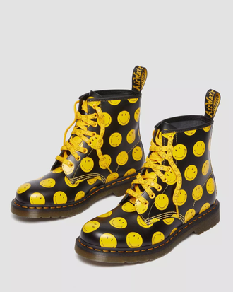 Ботинки Dr. Martens 1460 Smiley Leather Lace Up женские