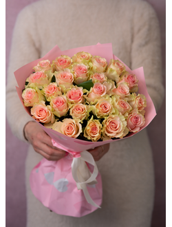 Букет из 25 нежных роз