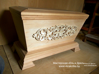 Купить гробницу, Резьба по дереву