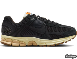 NIKE ZOOM VOMERO 5 SP Black Sesame Coconut Milk (40-45)