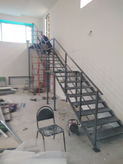 Лестница металлическая (артикул-МЛУ04)