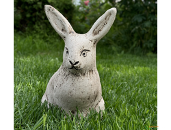 Скульптура 'Заяц' ср.