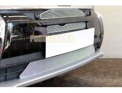 Защита радиатора Mitsubishi Outlander III 2015-2018 (3 части) chrome с парктроником и камерой PREMIUM