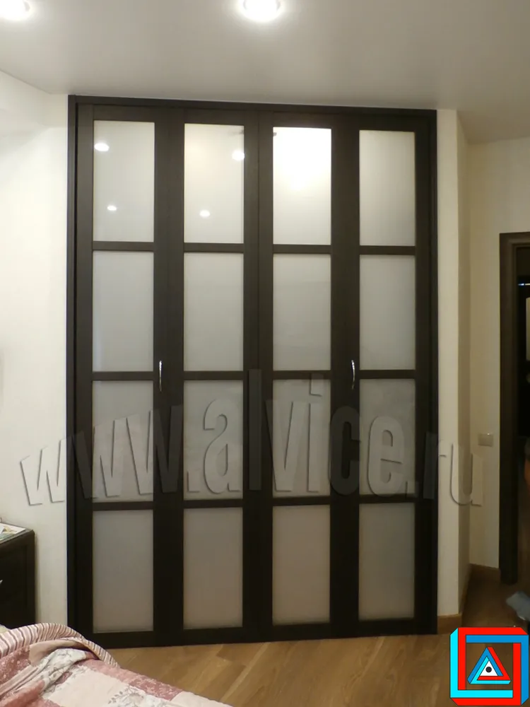 Фото 22 - Складная дверь книжка из 4-х створок