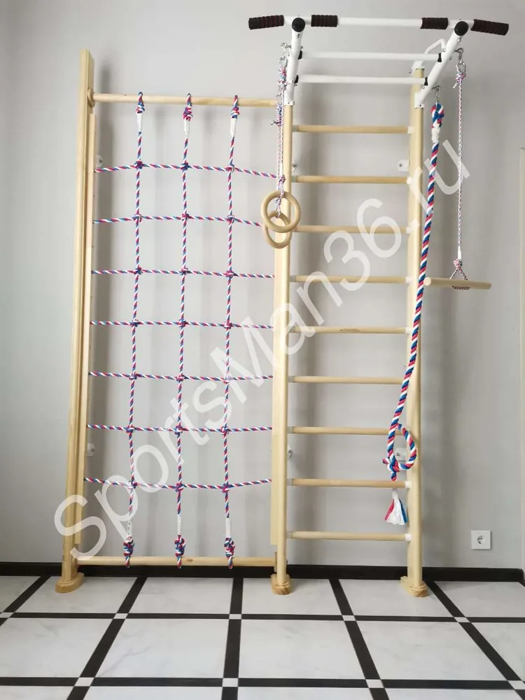 СПОРТИВНЫЙ КОМПЛЕКС KARUSSELL Adler. Цвет дерева натуральный, цвет металла белый.