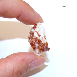 Ванадинит натуральный (щетка) №3-57: 24*15*13мм