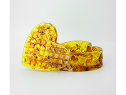 Шкатулка "Вафельное сердце" с белым янтарем