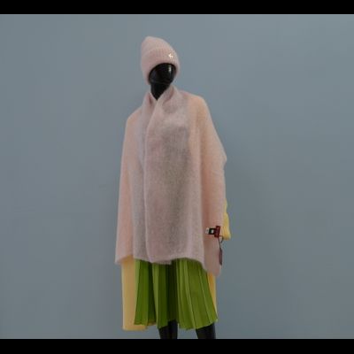 Розовый вязаный палантин из мохера Италия Vizio 6946 SX