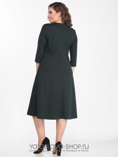Трикотажное платье зеленого цвета