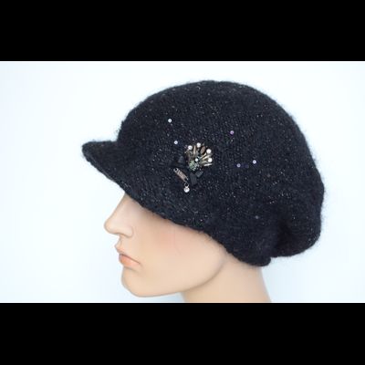 Черная кепка с пайетками и украшением Vizio Италия 8017 W