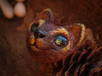 Необычная брошь "Кот-иллюзионист" (миниатюра, 4 см; авангардный стиль)