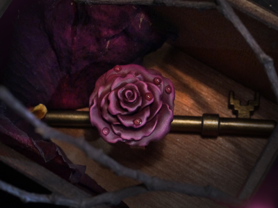 Кольцо "Осенняя роза и хрусталь росы" с капельками