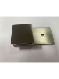 K723 Коннектор стекло-стена 180*