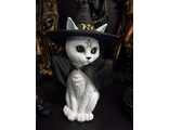 Кот белый в шляпе. композитный материал, Россия.  13,5 см. 850 р
