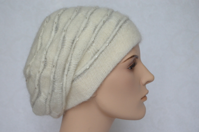 zhenskiy-beret-so-steklyarusom-vizio-italiya-6938-beliy