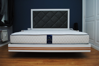 Парящая / Летающая / Консольная кровать