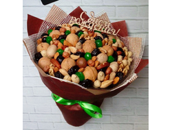 Букет "Крепкий орешек" с сушёными лаймами (бордо)