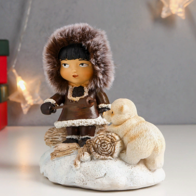 Новогодний сувенир с подсветкой "Малыш и белый медвежонок у костра" 12,5х8х13,5 см