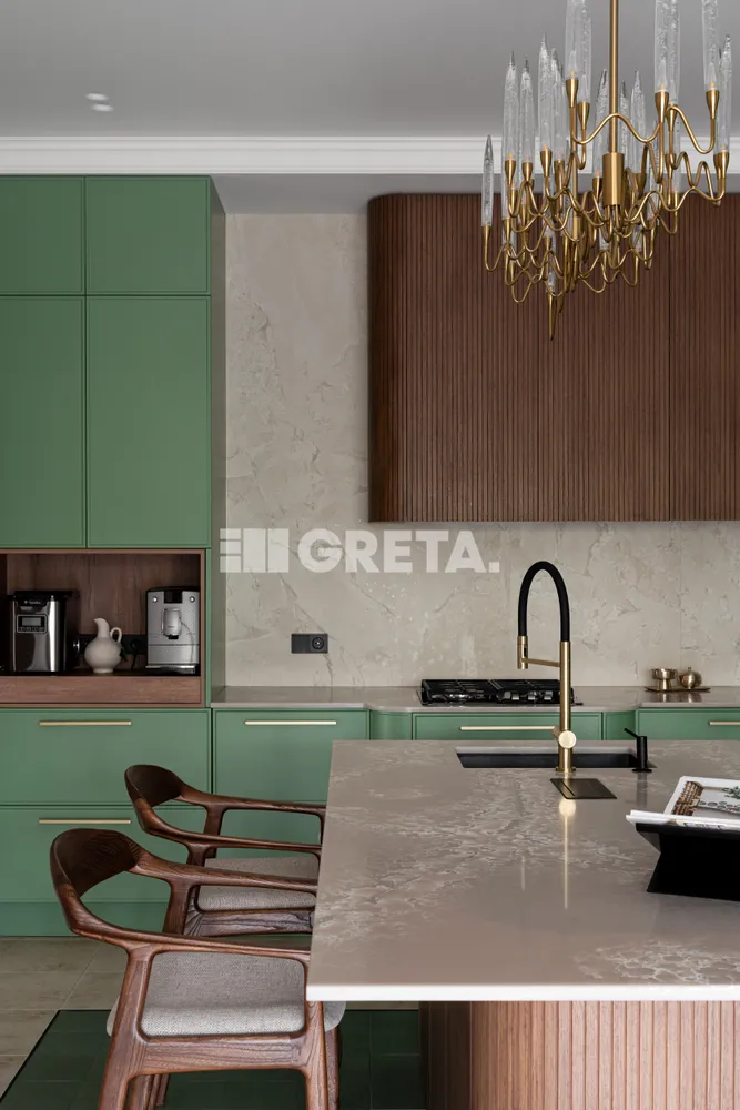 Фасады Альба и шпон ореха