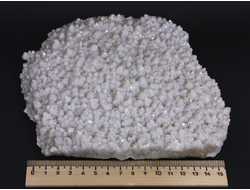 Кварц молочный, крупная эстетичная щетка блестящих кристаллов, Дальнегорск (170*160*25 мм, 969 г) №16178