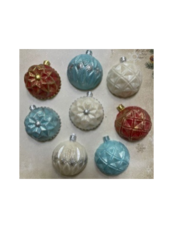 фигурка из шоколадной глазури "Шары елочные" 6 см в ассортименте