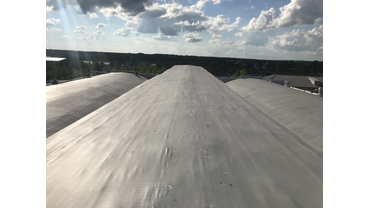 общий вид кровли через год после монтажа