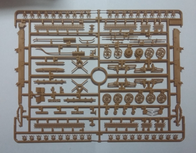 Сборная модель: (ICM 35453) Германский полугусеничный грузовой автомобиль KHD S3000/SS M Maultier