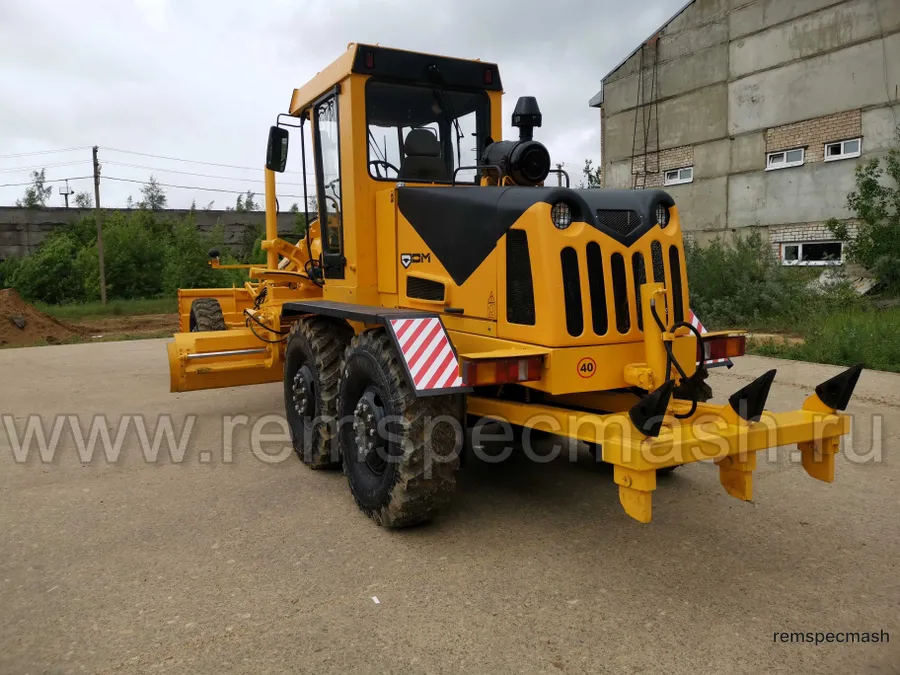 Автогрейдер ДЗ-122Б7