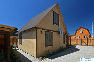 Двухэтажный дом из деревянного бруса №502 с бассейном