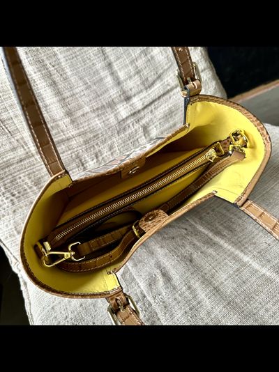 Женская сумка из натуральной кожи с тиснением «питон», цвет бежевый, Vera Pelle  Арт.029916