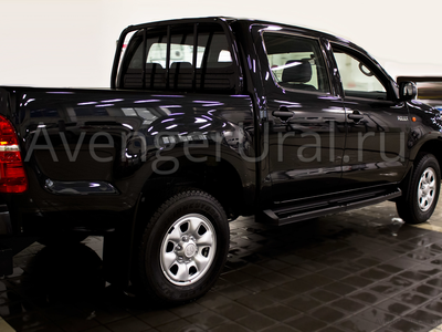 Пороги стальные с пластиковой накладкой